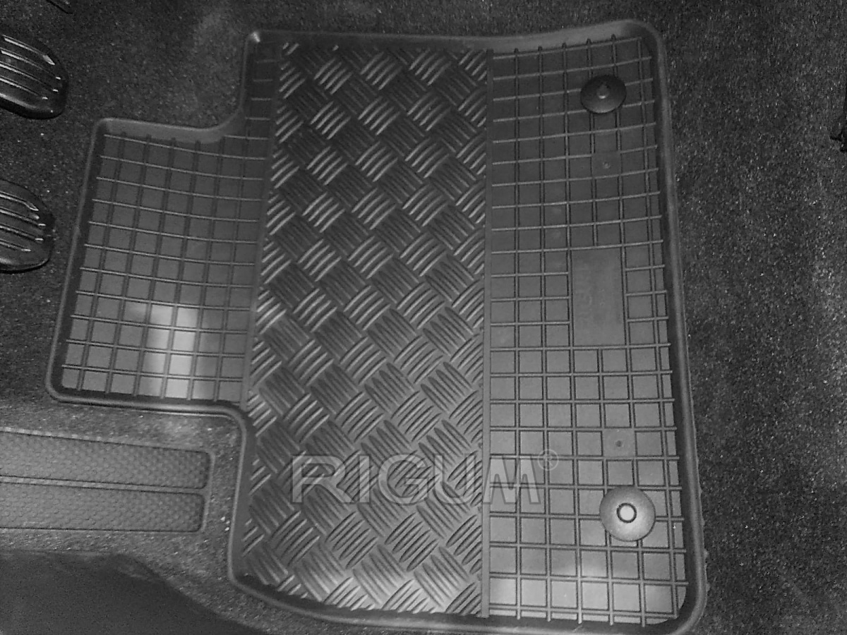 Gumene Patosnice Rigum Volvo XC40 2018- (904703) 2 Gumene Patosnice Rigum Volvo XC40 2018- (904703)