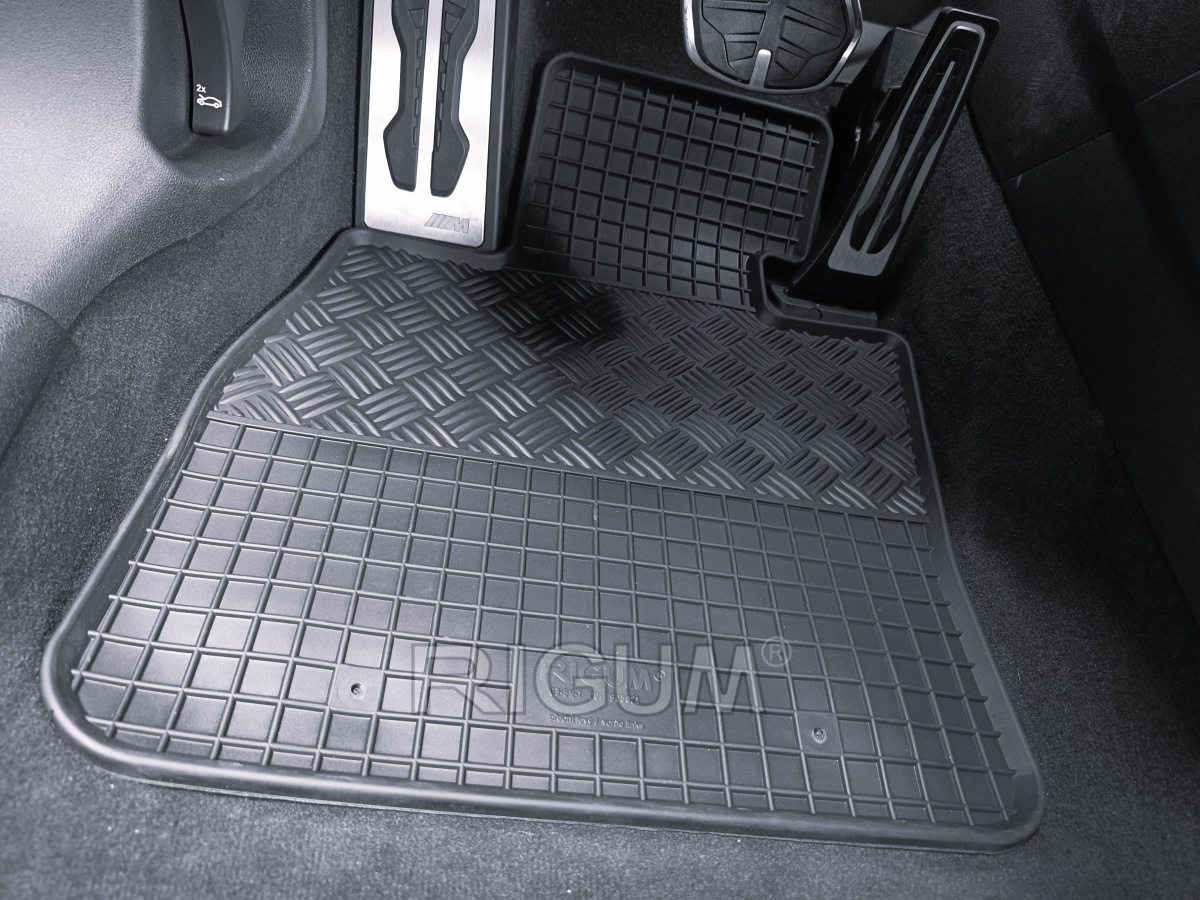 Gumene Patosnice Rigum Bmw 1 2020- (F40) (905021) 2 Gumene Patosnice Rigum Bmw 1 2020- (F40) (905021)